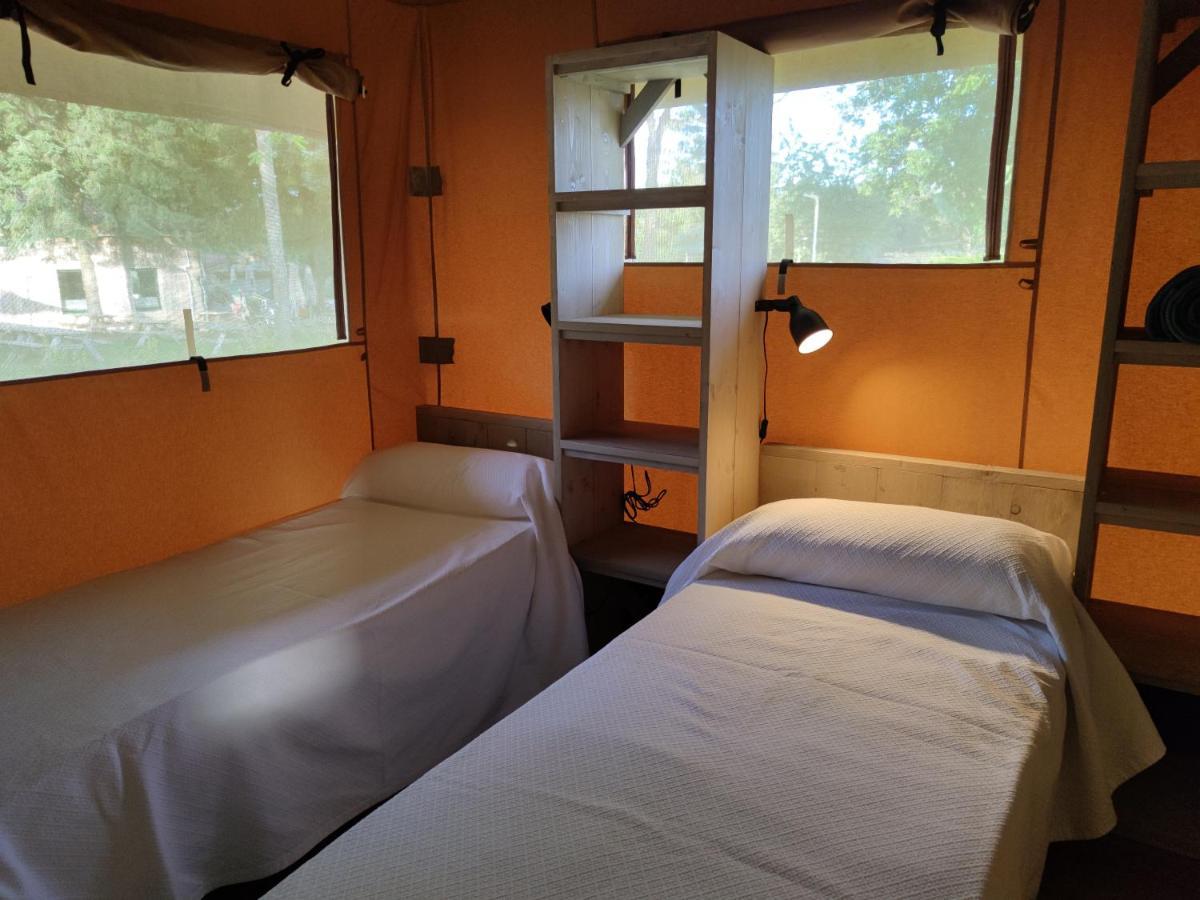 Teiraboa Base Camp Hotel Arzua Ngoại thất bức ảnh