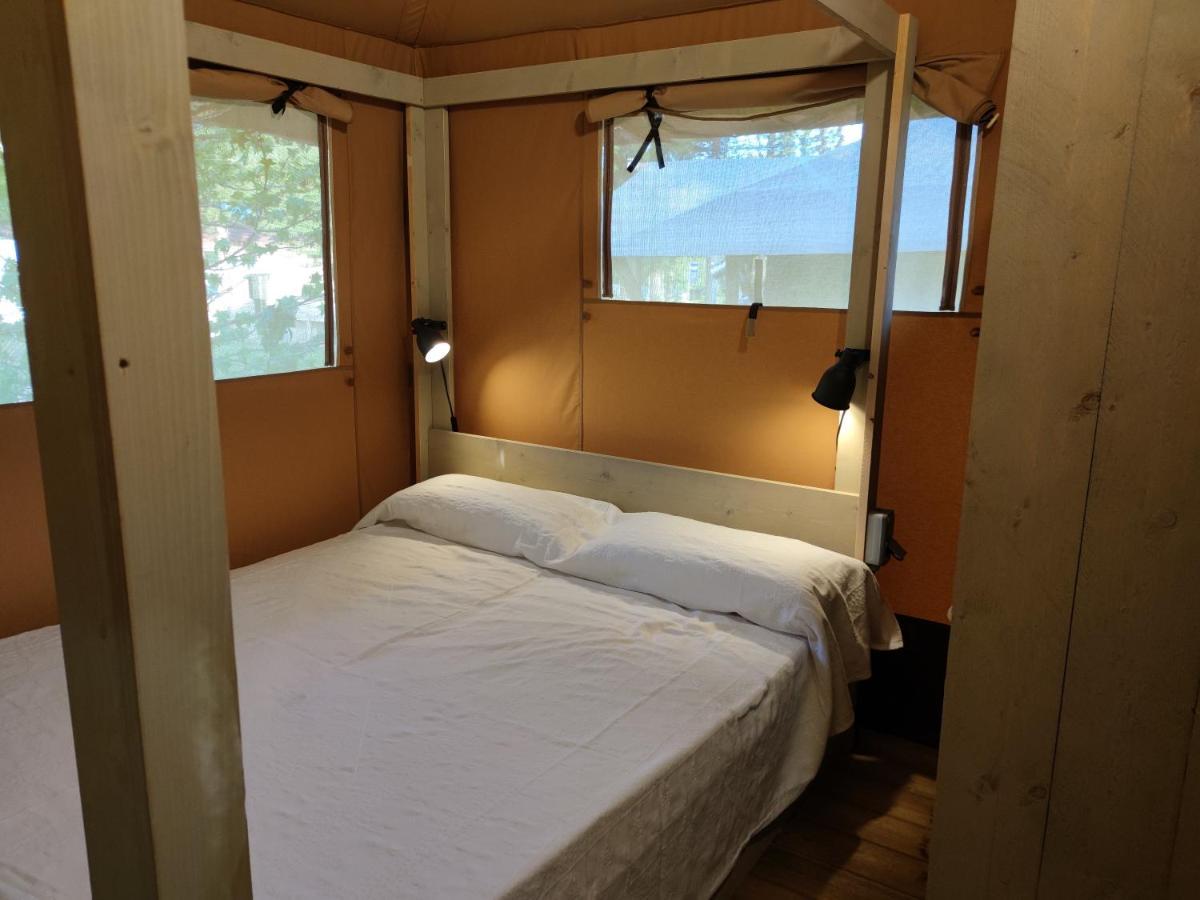 Teiraboa Base Camp Hotel Arzua Ngoại thất bức ảnh
